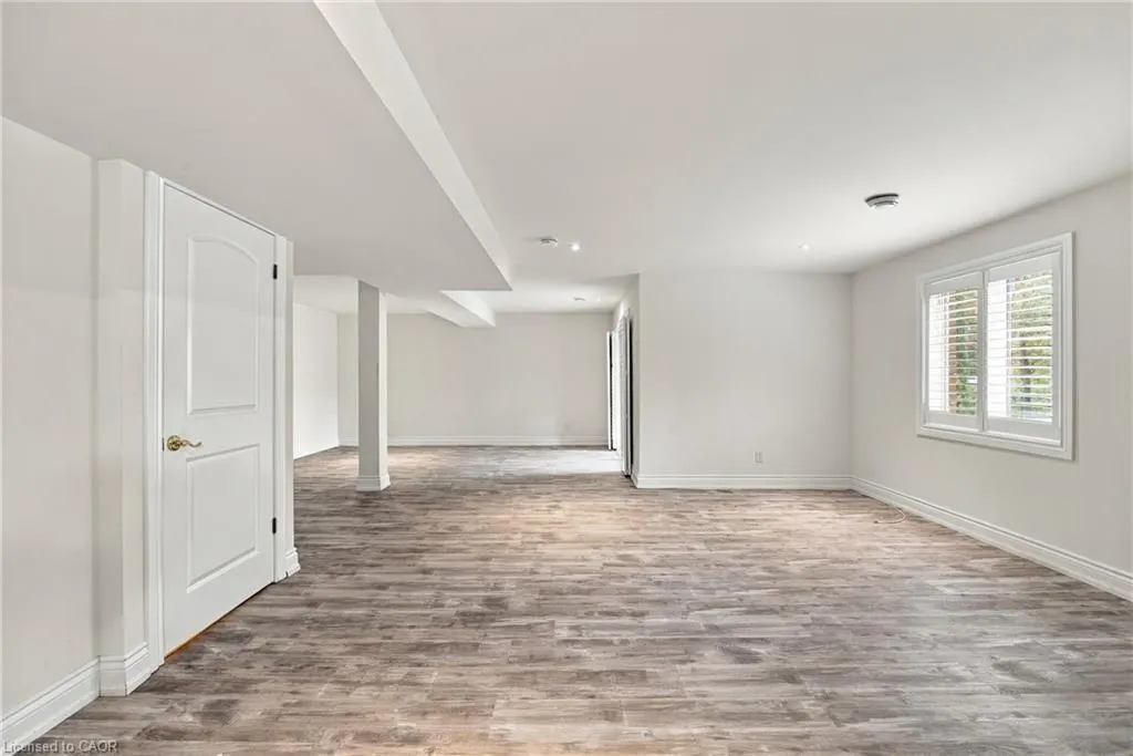 3 Hillside Drive