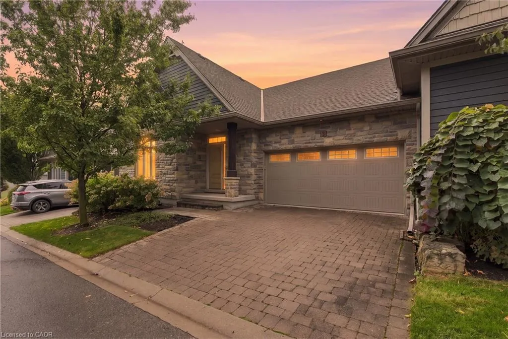 3 Hillside Drive