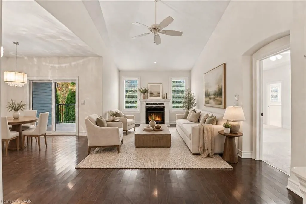3 Hillside Drive