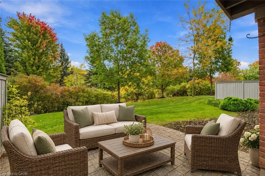 3 Hillside Drive
