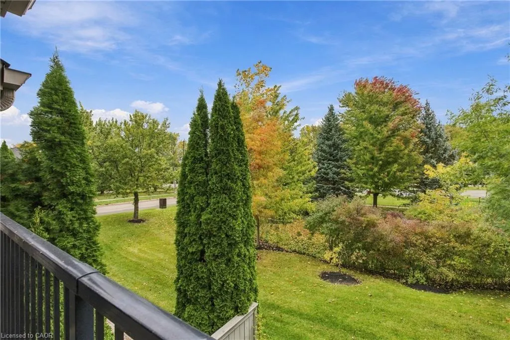 3 Hillside Drive