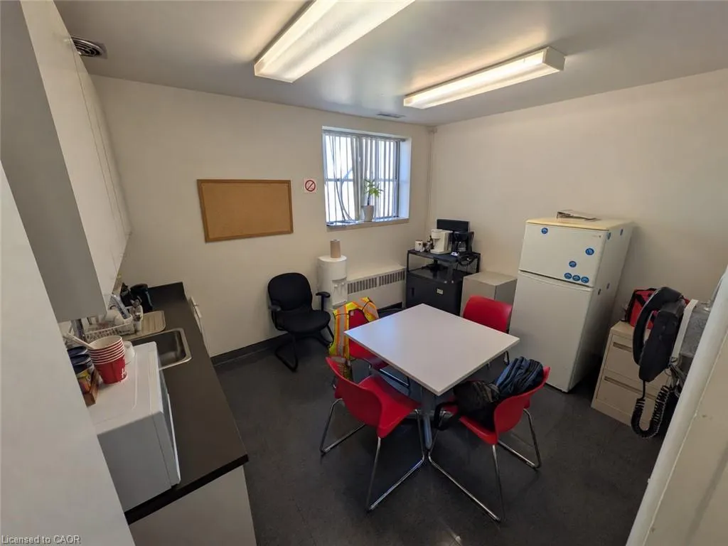 1128 Fennell Avenue E