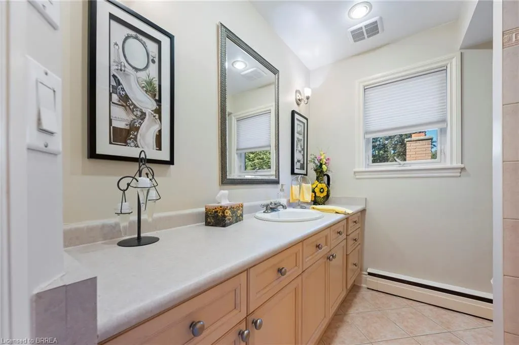 6 Howard Road