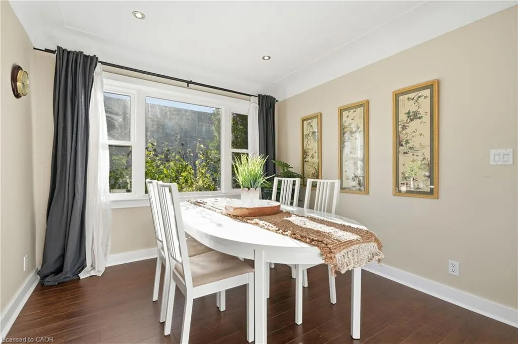 313 North Shore Boulevard W