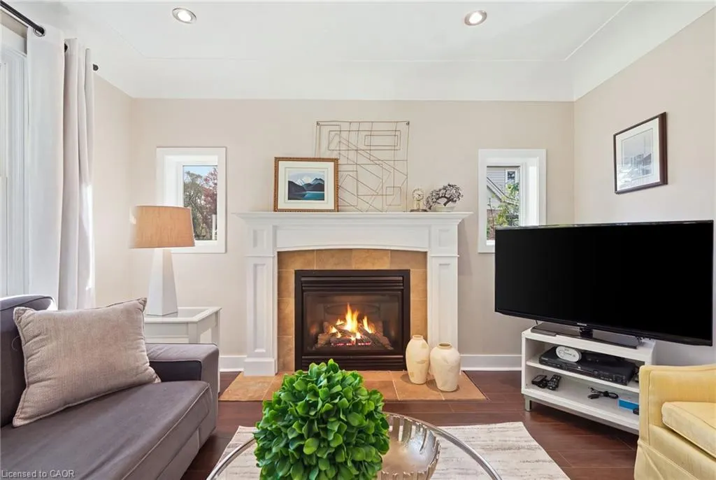 313 North Shore Boulevard W
