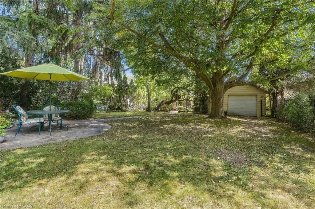 313 North Shore Boulevard W