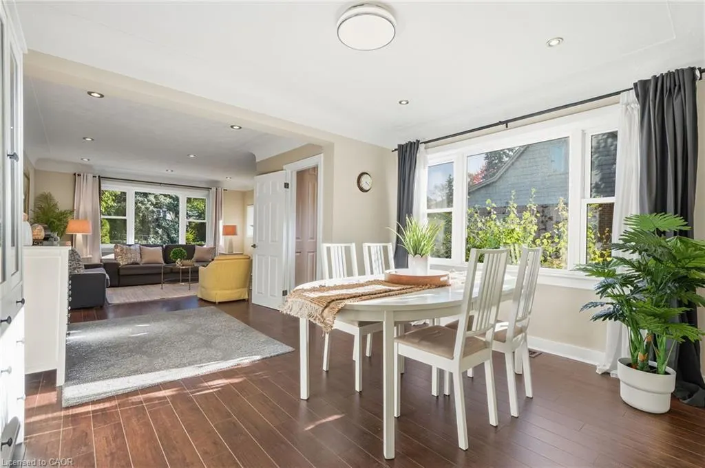 313 North Shore Boulevard W