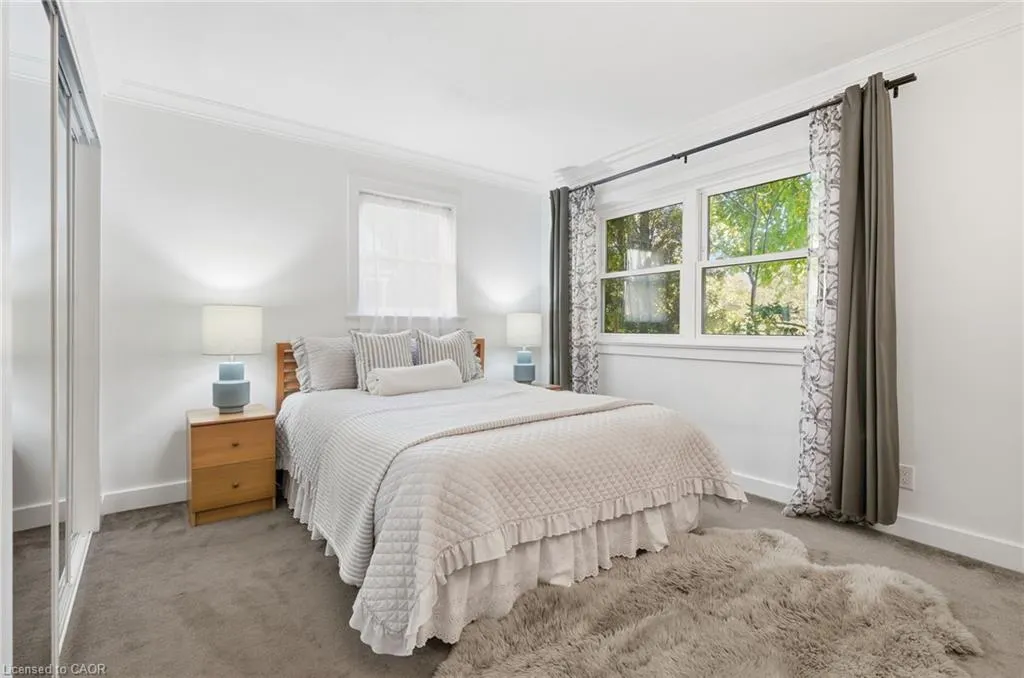 313 North Shore Boulevard W