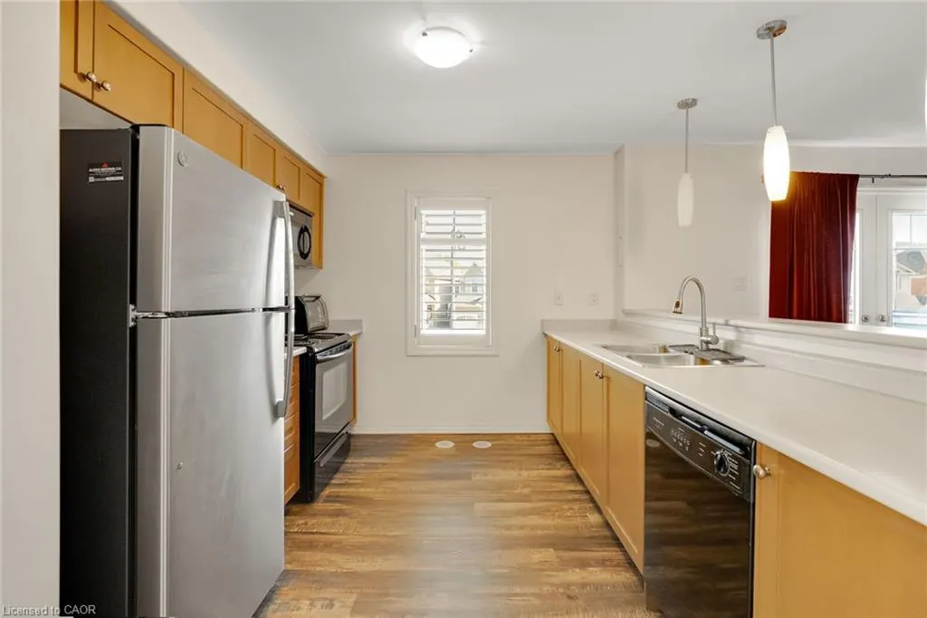 890 Fowles Court