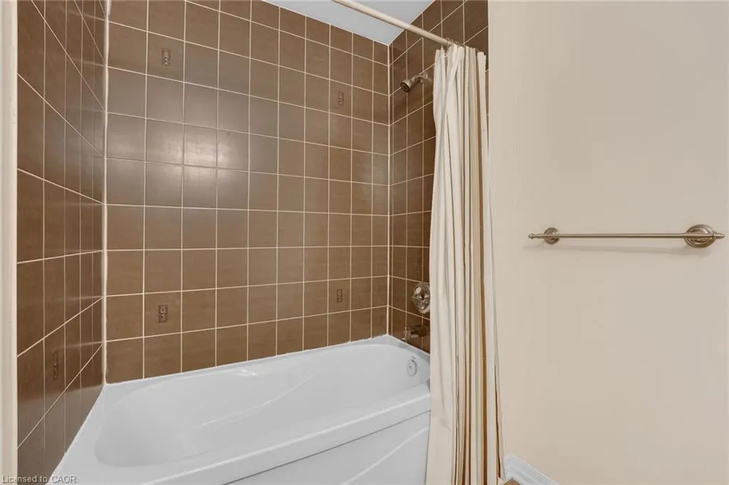 890 Fowles Court