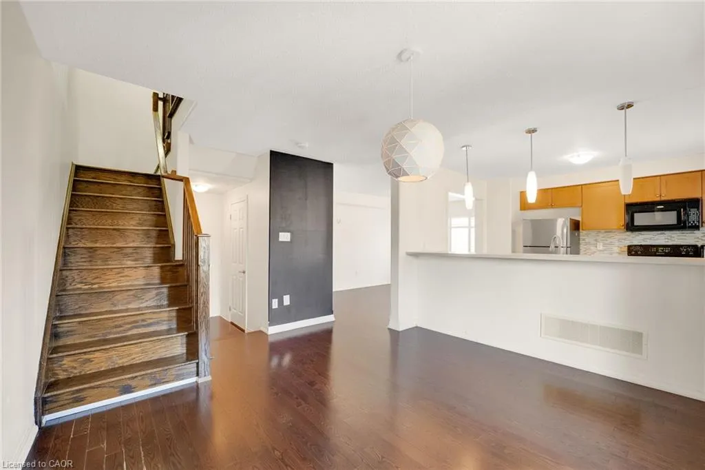 890 Fowles Court