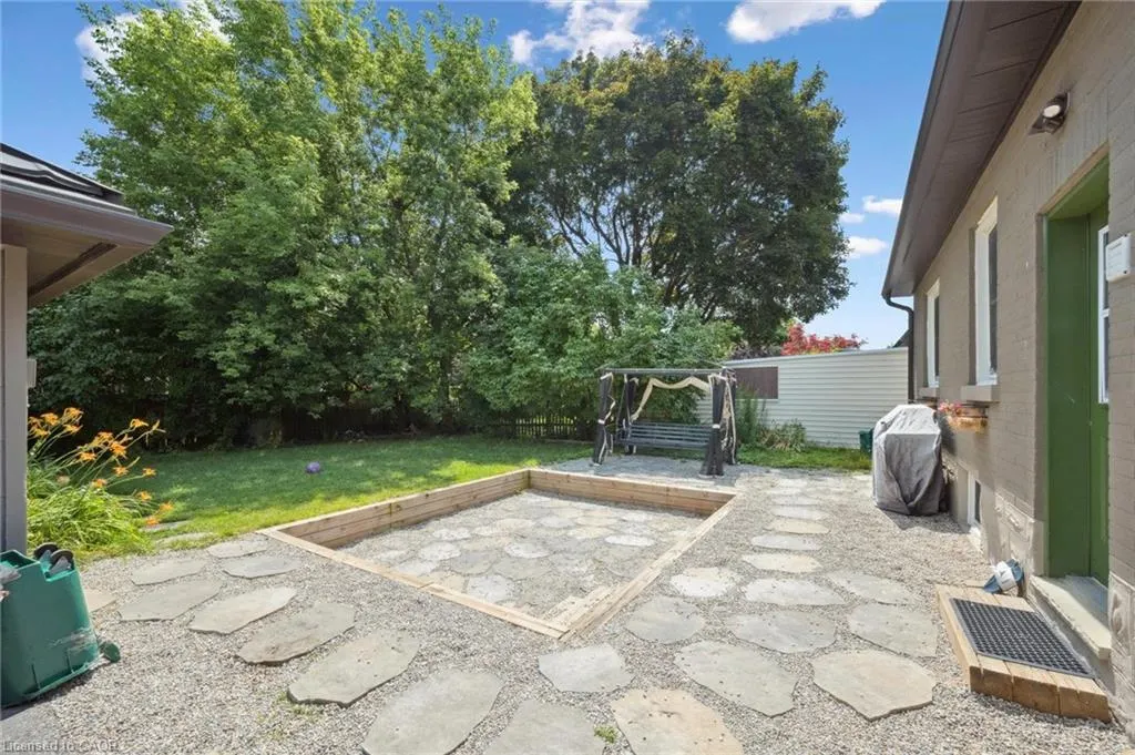 249 Blucher Street #Lower