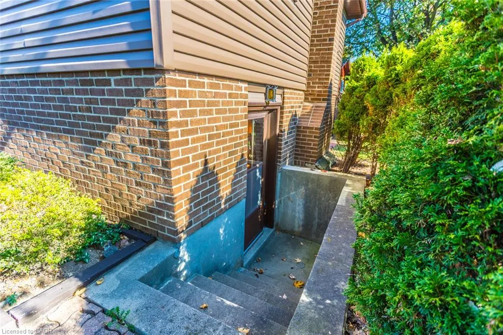 2412 Brasilia Circle
