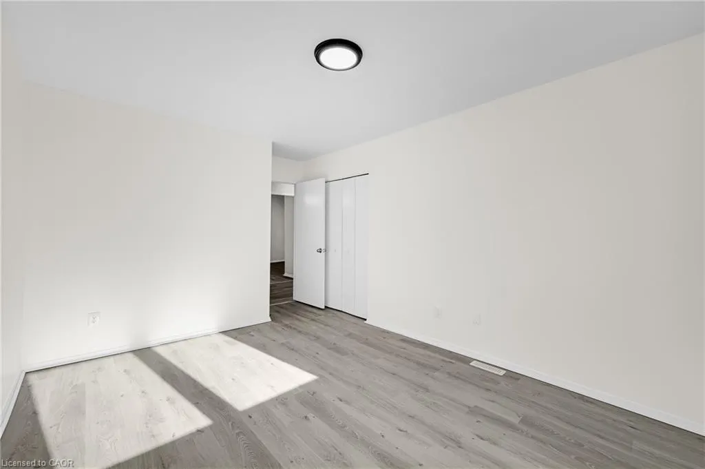 5175 Banting Court