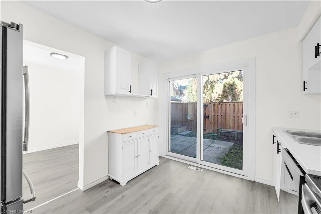 5175 Banting Court