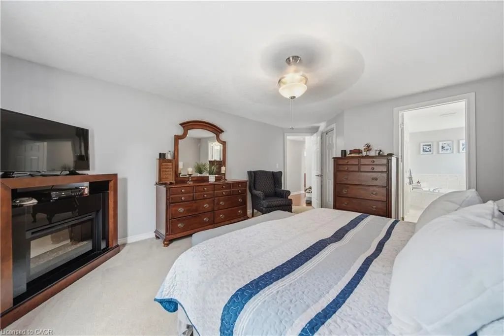 79 Beaverbrook Crescent