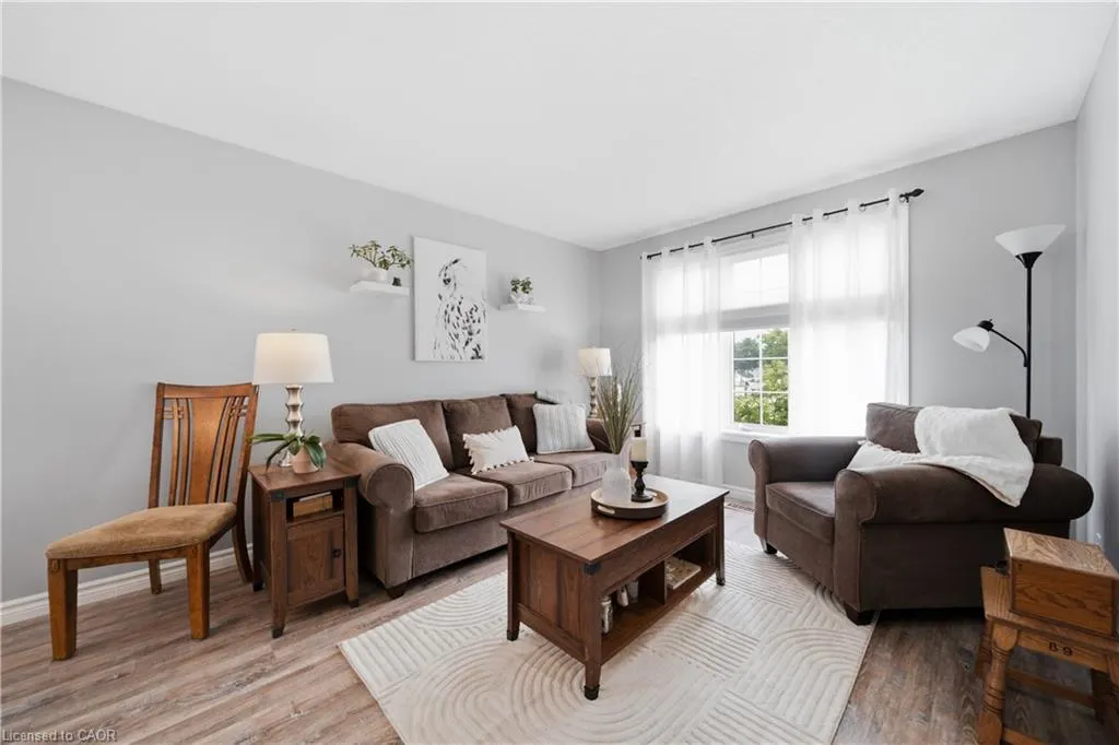 79 Beaverbrook Crescent