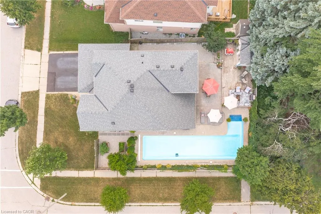 79 Beaverbrook Crescent