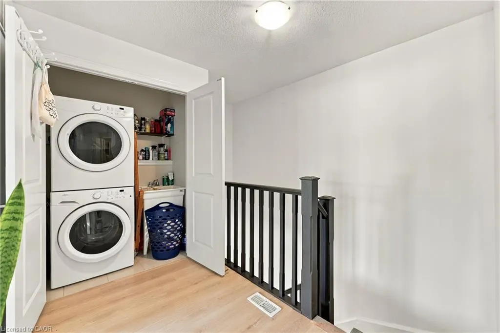 4 Waterview Drive