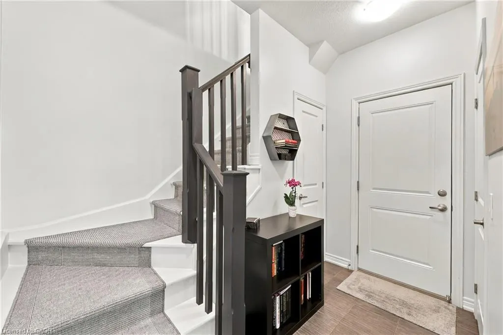 4 Waterview Drive