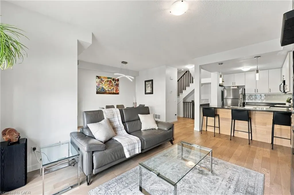 4 Waterview Drive