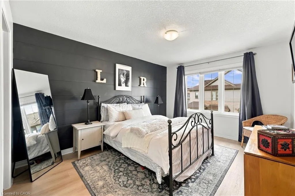4 Waterview Drive