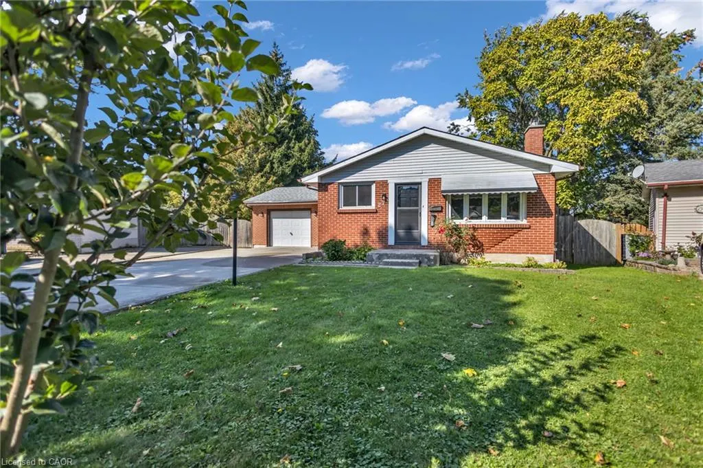 27 Toulon Crescent