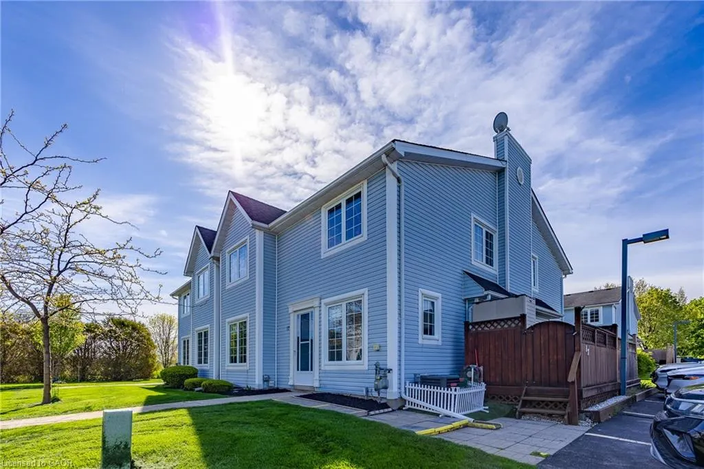 14 New Lakeshore Road #17
