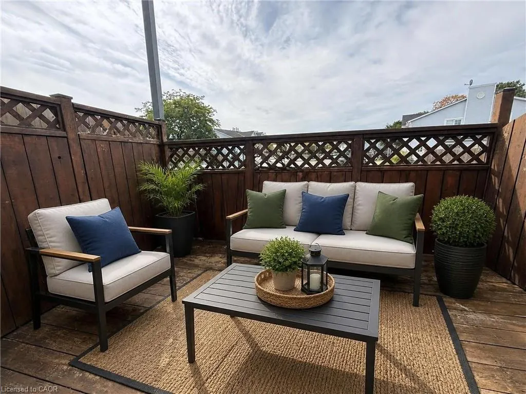 14 New Lakeshore Road #17