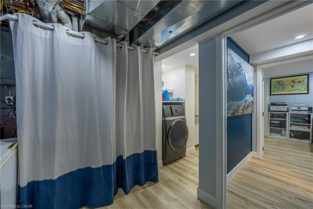 14 New Lakeshore Road #17