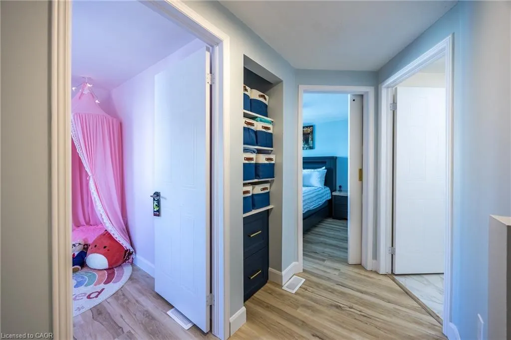 14 New Lakeshore Road #17