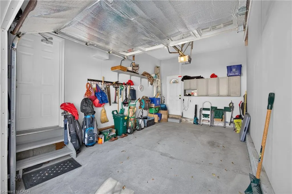 258 Silverbirch Boulevard