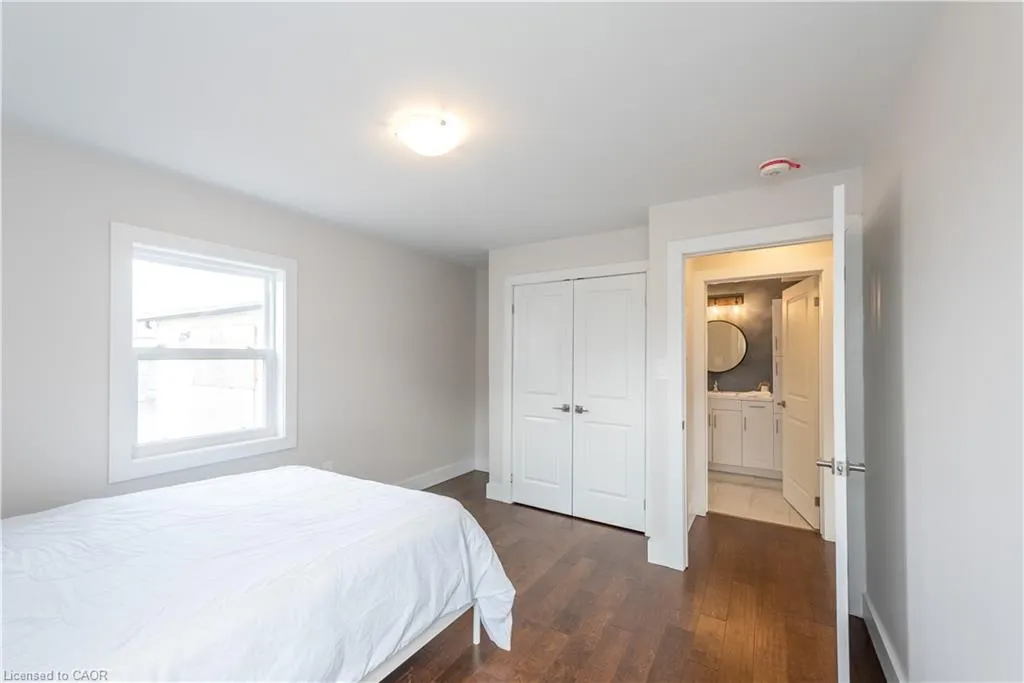 35 Niagara Street #7