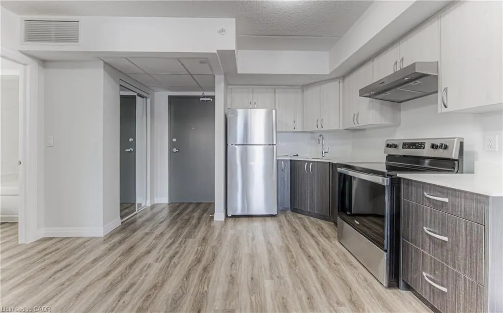30 George Street S #205