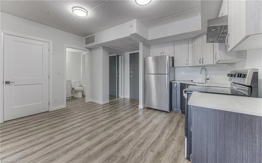 30 George Street S #205