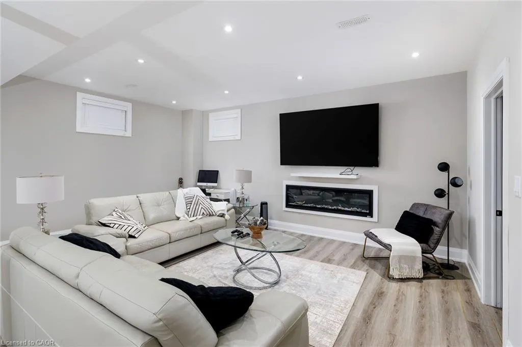 175 Burloak Drive W