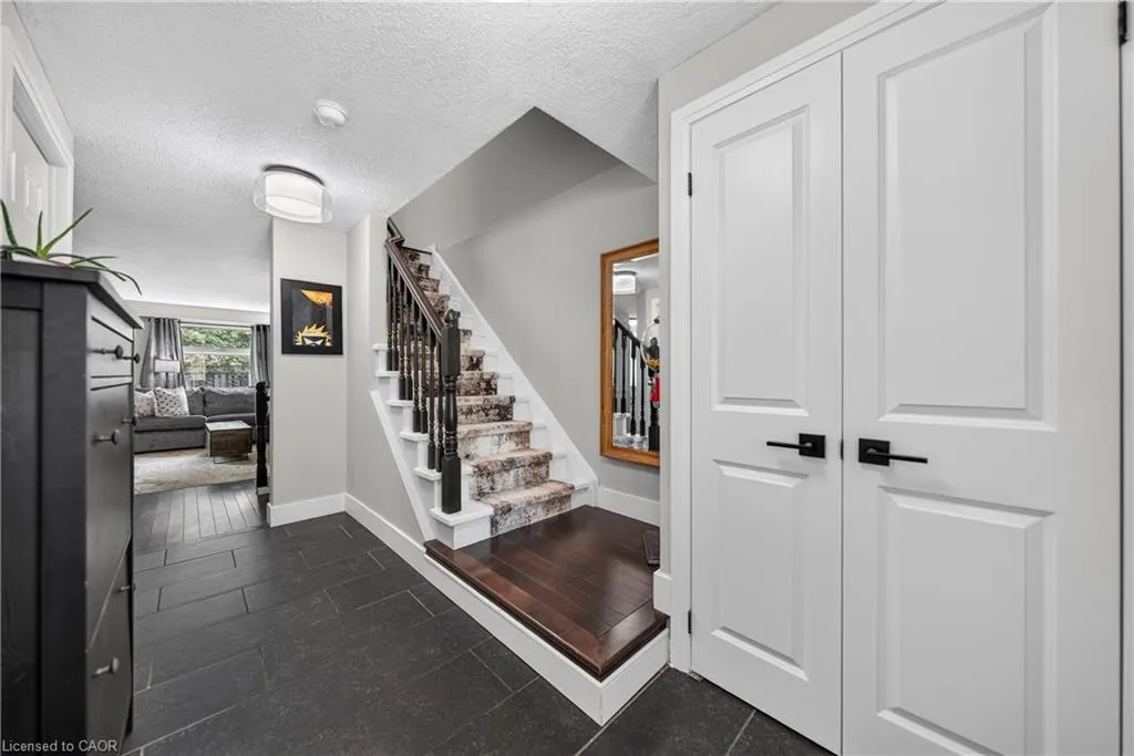 77 Activa Avenue