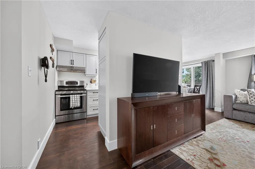 77 Activa Avenue