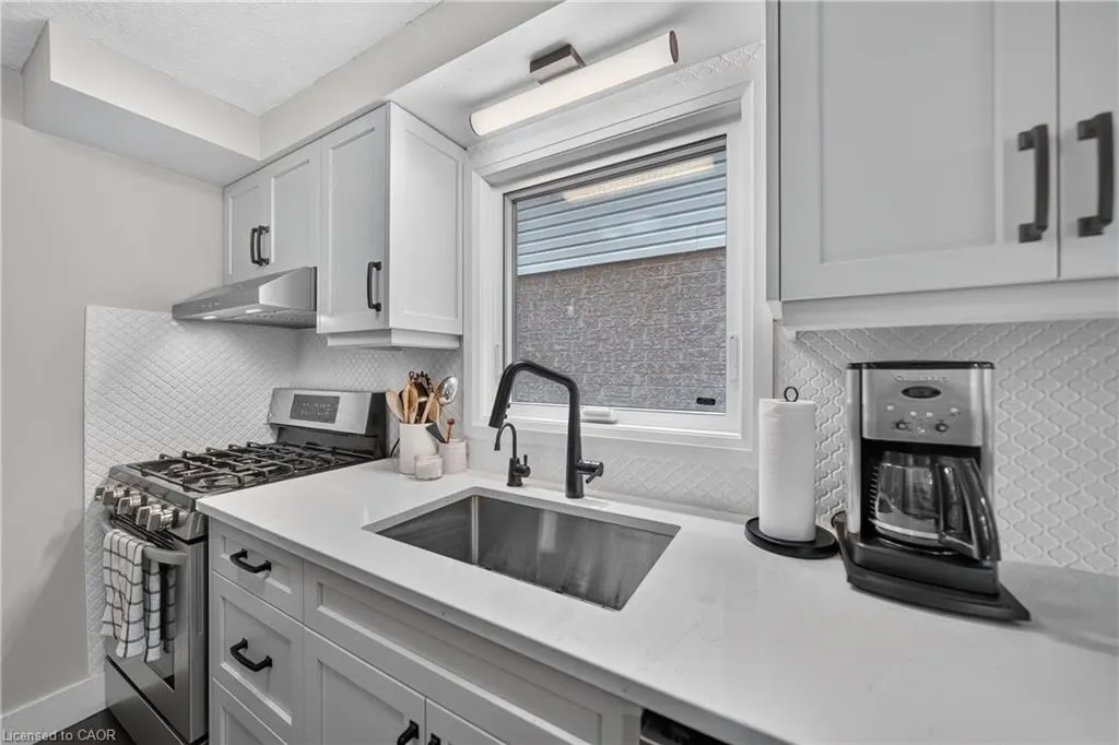 77 Activa Avenue