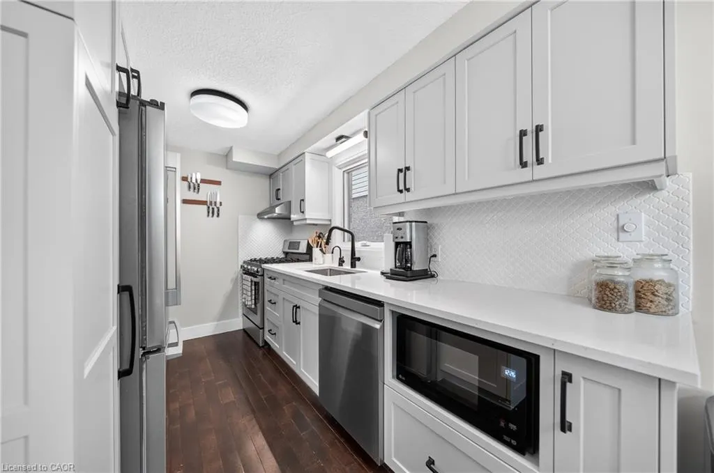 77 Activa Avenue