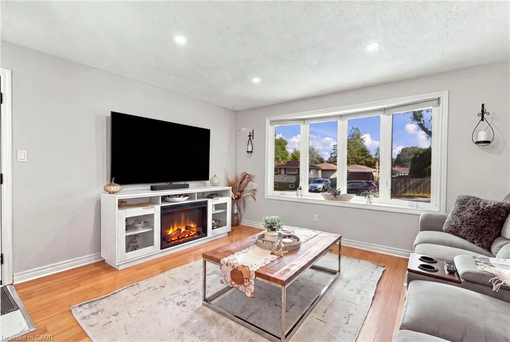 12 Glamis Court