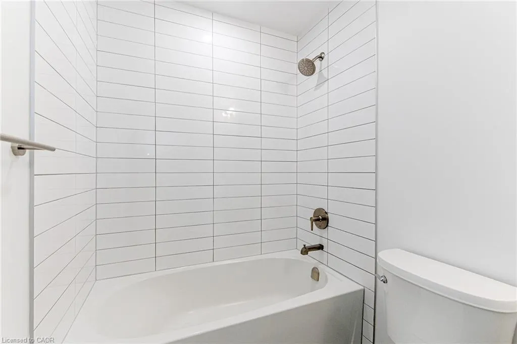 5 Wellington Street S #502