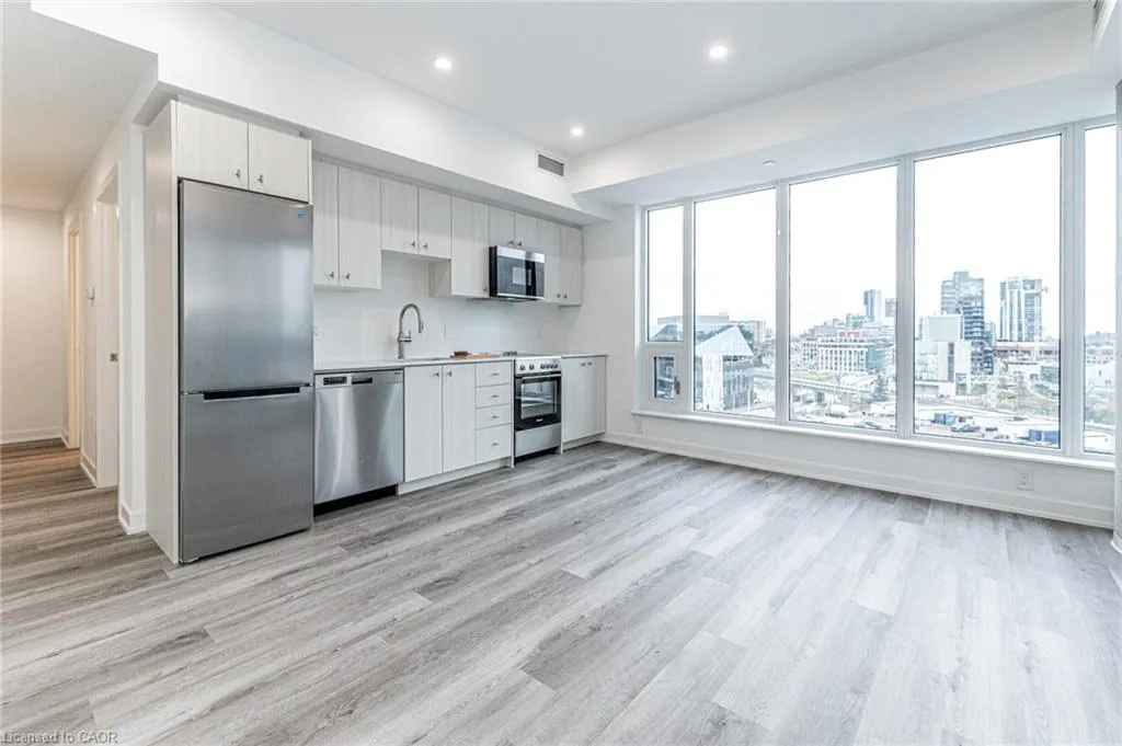 5 Wellington Street S #502