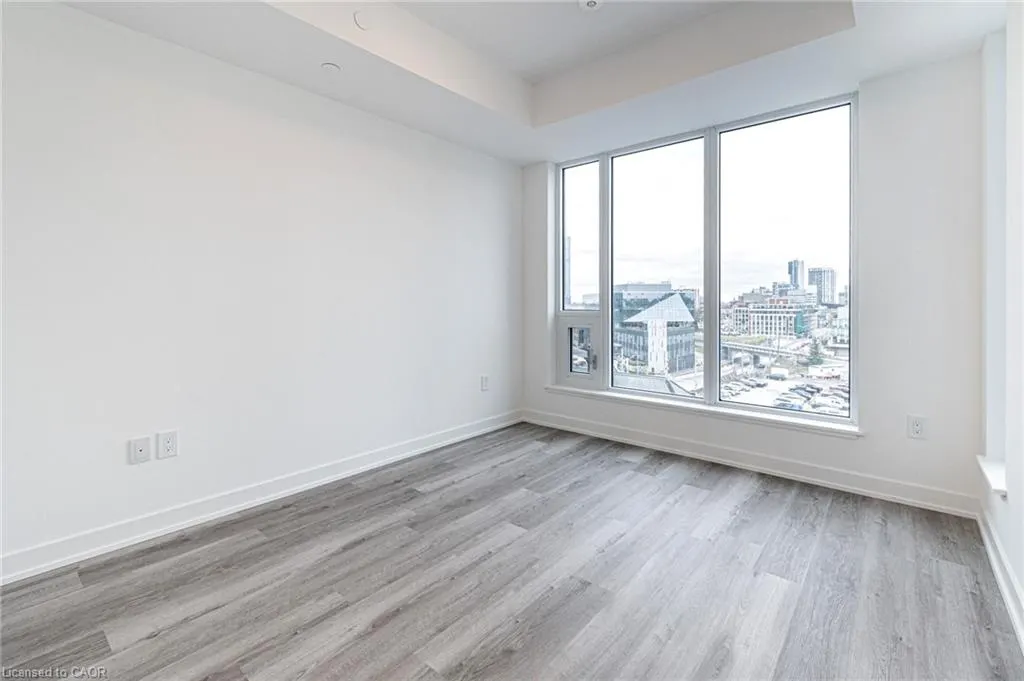 5 Wellington Street S #502