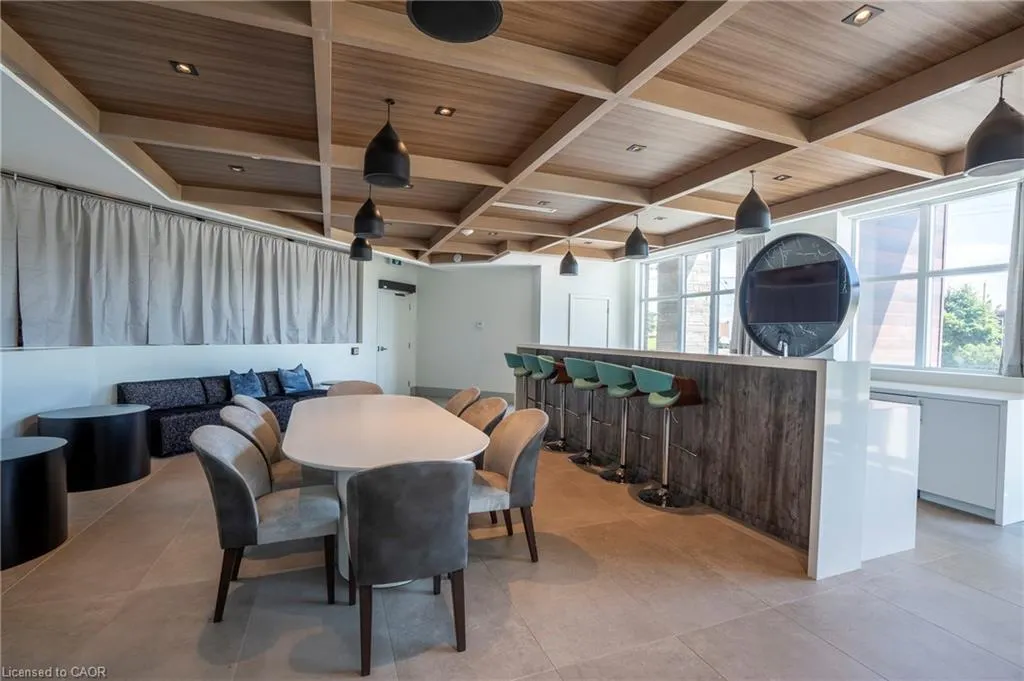 600 North Service Road #301