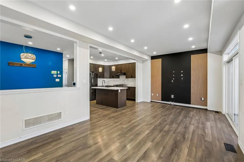 16 Alexandra Drive