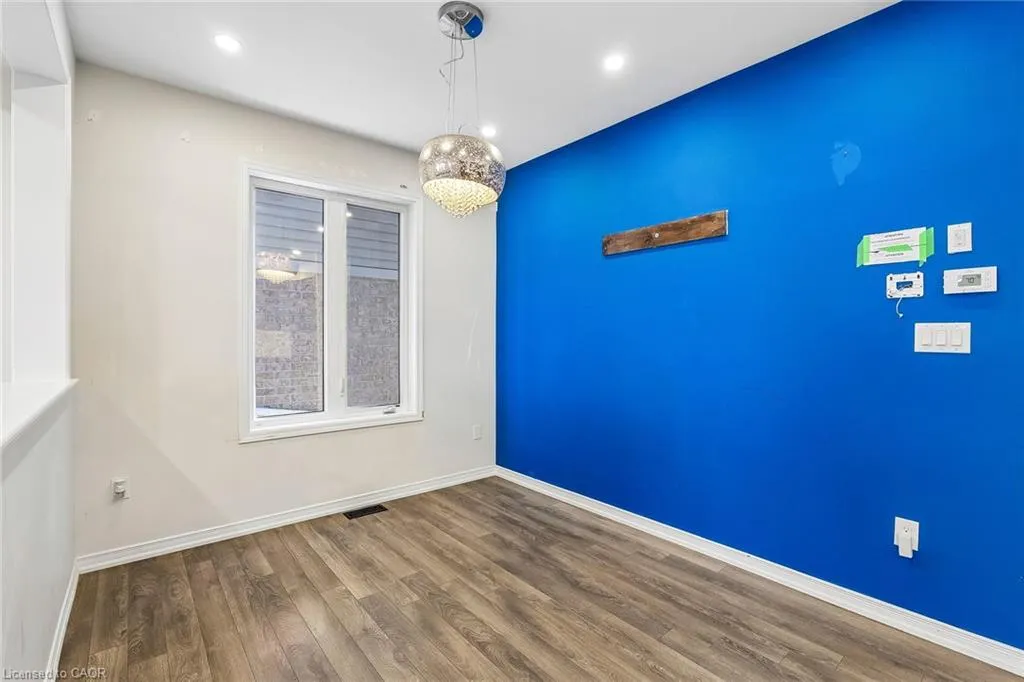 16 Alexandra Drive