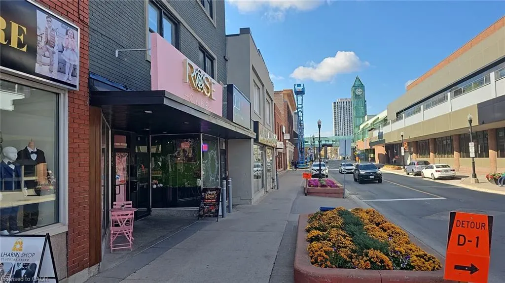 185 King Street E