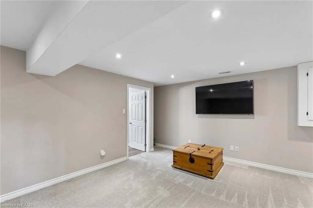 375 Fairway Road