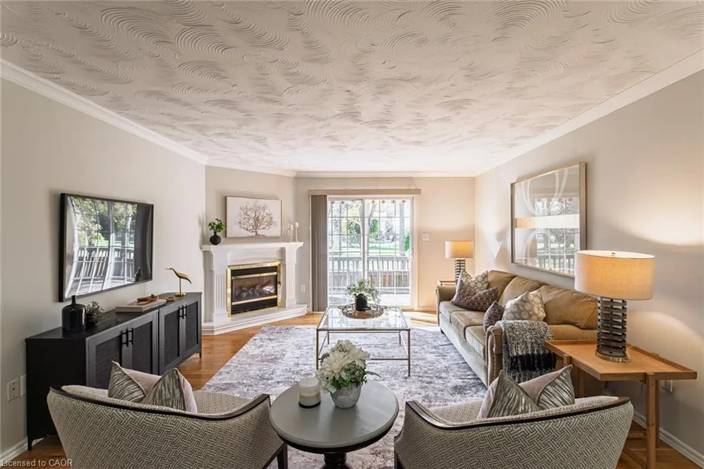 53 Beverly Street E #5